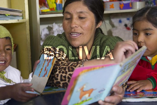 La educación intracultural intercultural plurilingüe en Bolivia