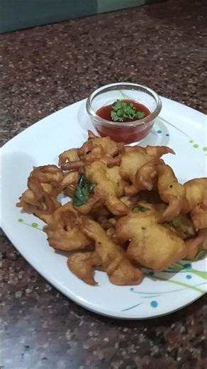 Crispy Onion Pakoda Recipe | Easy Pyaj Pakoda | Rainy Day Evening Snack