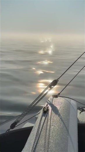 Motorsailing a Dragonfly 32 Extreme on Smooth water