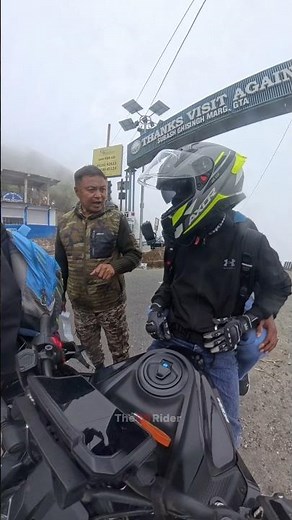 traffic Police vs biker ! part 2 watch now #trending #copsvsbiker #policevsbiker #insta360x4 #biker