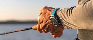 Garmin quatix 6X Solar si ricarica col Sole. E' dedicato al mondo della nautica, e costa 1149