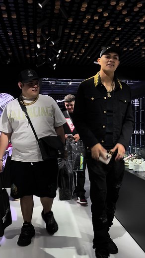 Visita a Presented By en Polanco CDMX con @elbogueto y @uzielito_mix