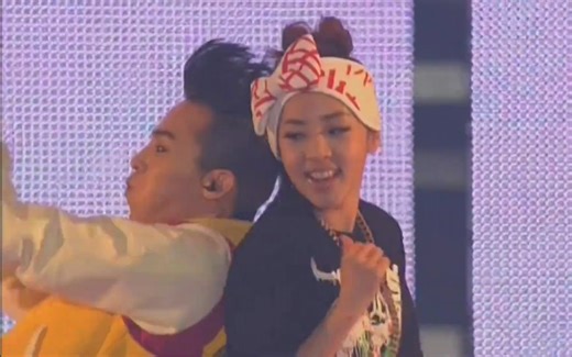 Hello (Live) -- 字幕版 1080P