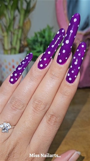 Polka Dots Nailart Tutorial on Super Long Nails✨️ Miss Nailarts🌸 #Nails #Nailarts