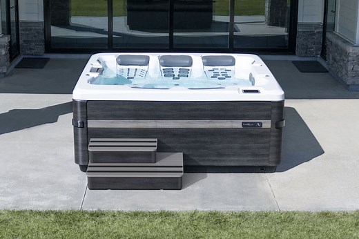 How Long Do Hot Tubs Last [Expert Tips] | Bullfrog Spas