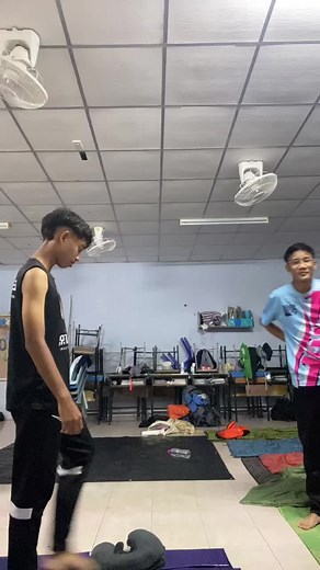 วิดีโอของ farish (@d.farish_) พร้อมเพลง original sound - farish