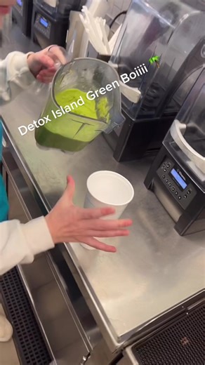 Detox Island Green Boii 🏝🤘🏾 #TropicalSmoothie #TropicalSmoothie #SunshineSquad ☀️ #Ohio #Detox #islandboy #fyp #smoothies