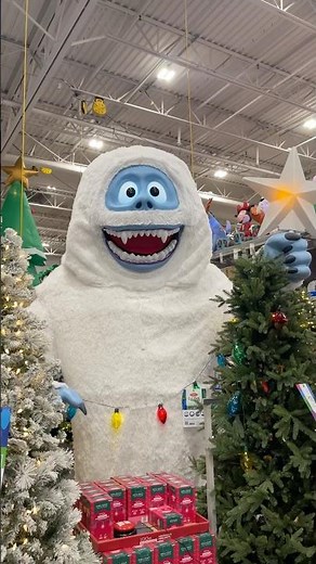 HUGE Abominable SNOWMAN from Lowe’s Christmas 2024 #lowes #loweschristmas #christmas #christmas2024