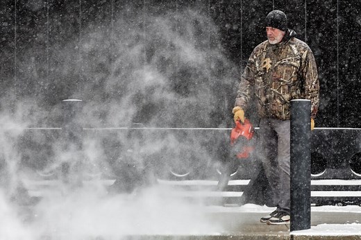 Frost quakes cause loud booms, light shaking when bitterly cold temperatures persist