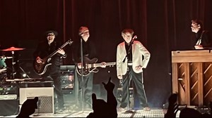 Bob Dylan Keeps Grateful Dead Tributes Coming In Tokyo With 'Brokedown Palace' & 'Not Fade Away'