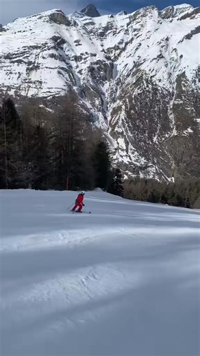 46K views · 302 reactions | Introduction to carving lesson with Jane from Boston, if you are visiting Zermatt and would like a ski lesson with me please contact Jason snowsportsessions@gmail.com #skitok #skiing #carving | Jasonleftwrightleft | Facebook