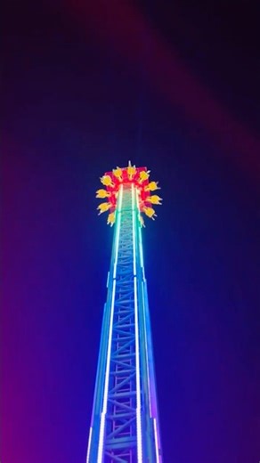 Steady drop ride😱winter wonderland😍Giant drop😍#droptower #shorts #drop#ride #adventure #trending