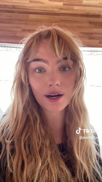 3 reasons you might not be booking shoots as a model also do not be mean to me for my disheveled appearance it was 7 am before the airportttt im a human #modeling #modelscout #editorialmodeling #caloriedeficit #runwaymodel #model #modelingagency #highfashionmodel #castings