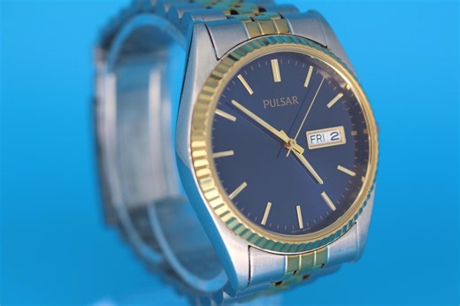 Mens Vintage Pulsar Quartz V733 by Seiko, Blue Dial and Two Tone Gold and Silver Stainless Steel Jubilee Style, Fluted Bezel, Free Delivery - Etsy