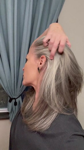 #ditchthedye #fyp #foryou #tiktok #grayhair #naturalhair #viral