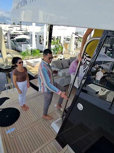 Moon Sixty 65ft Power Catamaran – YachtBuying101.com