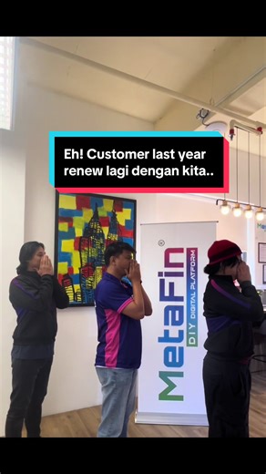 Eh, renew lagi dengan MetaFin? 😍 Terima kasih sebab percayakan kami. Tak perlu pening, semua hujung jari. Kalau senang, share dengan kawan-kawan 😉 MetaFin sentiasa ada ✨ #pov #metafindigitalplatform #metafincarinsurance #carinsuranceonline #insuranskereta