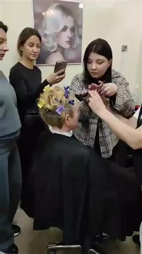 Відео користувача kristina_grоholska (@kristina_grloholskaya) з композицією «оригинальный звук - goodbye»