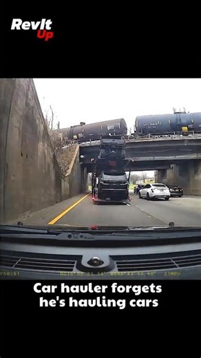 Car Hauler Damages car #baddrivers #crash #automobile
