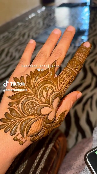 Learn Henna Art for Only 5000/month