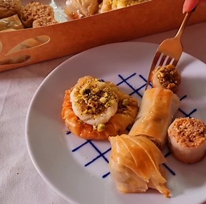 444K views · 10K reactions | معقولة كل دة من جلاش متقطع وناشف ⁉️لو عندك لفة جلاش متقطعة هتعملى منها بقلاوة ملوكى هتاكلوا صوابعكم وراها #Rasha_Elshami #رشا_الشامي | Rasha Elshami.رشا الشامى | Facebook