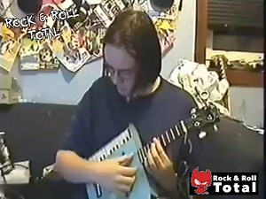 58K views · 2K reactions | !Orale! Teclado, guitarra y trompetilla en un solo instrumento | ROCK & ROLL TOTAL | Facebook