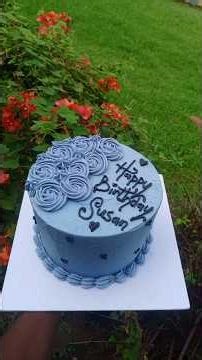 Decorating A Simple Birthday Cake Design