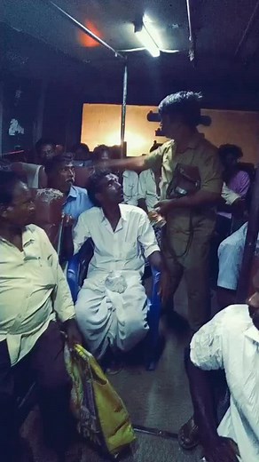 ararasu busil seat vasadhi illadhadhalal enga ooru route thala pudhu thittathai seyal paduthinaar 😎