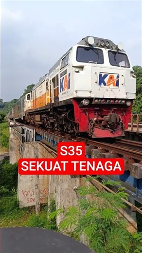 S35 Sekuat Tenaga Lokomotif CC206