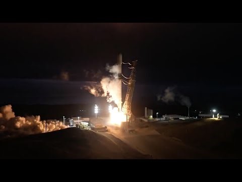 Blastoff! SpaceX launches Starlink satellites from California shortly after Artemis 2 moon flyby