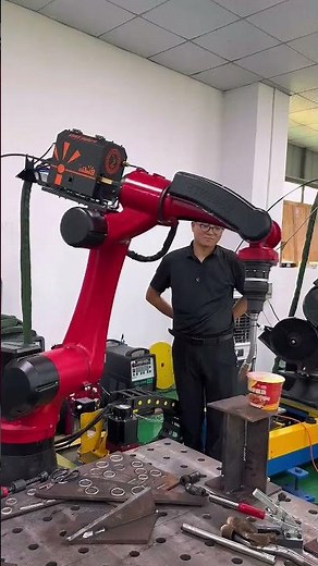 High-Precision Robotic Welding Demo in Action! ⚙️🔥 #short