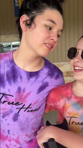 Two Girls With Autism Find Unlikely Friendship 💕