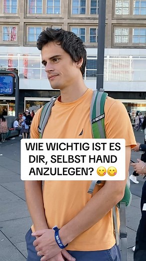 Loovara Intimate on Instagram: "Legst du gerne selbst Hand an? Sich selbst zu befriedigen, ist ganz normal - auch in einer Beziehung! Selbst Hand anlegen solltest du ganz nach deinem Empfinden und denk daran - es gibt kein richtig oder falsch😍 #vorlieben #beziehung #loovara"