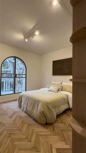 Venta Casa de 3 Dormitorios + comodín con pileta y cochera en Lourdes, Rosario