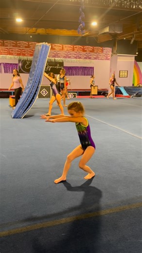 A back kick-over, but make it extra 🔥 River is on our Super Girls Pre Team class. Our Super Girls are preparing for Eclipse Team tryouts in May, learning the skills needed to compete Level 2 USAG in the 26/27 season. Interested in the competition team? Let your daughter’s coach know! One of our instructors would be happy to do an evaluation and let you know what skills she might still need to move up 💜 💻www.eclipsegyms.com 📞 909.533.4290 📧eclipsegymnastics.socal.info@gmail.com #gymnastics #