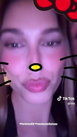 Girls' Night Fun: Hailey Bieber, Bella Hadid, Stassie K