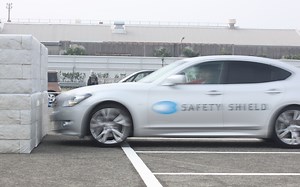 Nissan Unveils New CVT and Hybrid Drivetrain, Safety Technologies