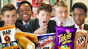 British kids try American snacks for the first time! (Hilarious reactions)