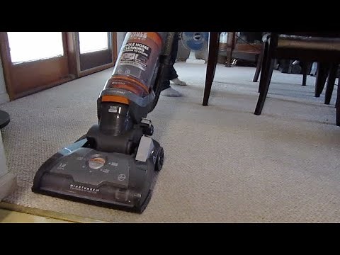 2018 Hoover Whole House Rewind Pet (UH71255) WindTunnel Bagless Upright Vacuum Cleaner