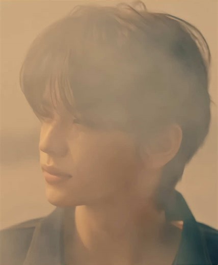 SHINYU: Discover SHIN JUNGHWAN's Latest Performance