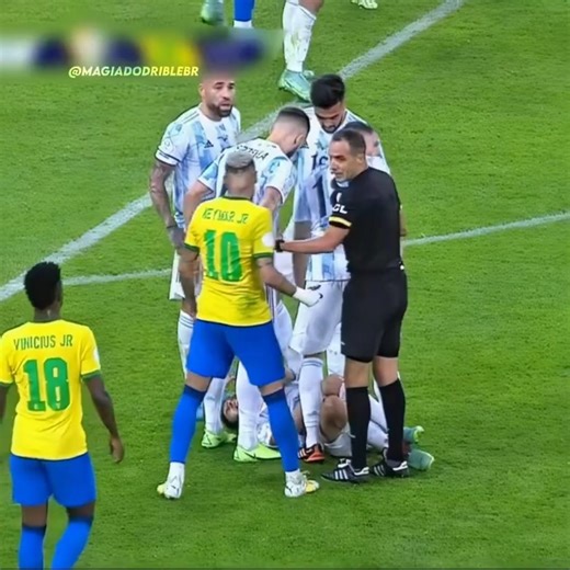 Neymar playing alone against Argentina 💔😭