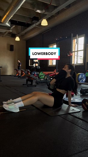 PIERNA COMPLETA 🔥🔥🔥 Esta rutina pueden hacerla en sus casas o el gym con solo mancuernas 🫡🤍 #gymtok #workout