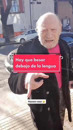 Hay que besar debajo de la lengua. #besar #besoschallenge #lengua #consejosdelmaestro