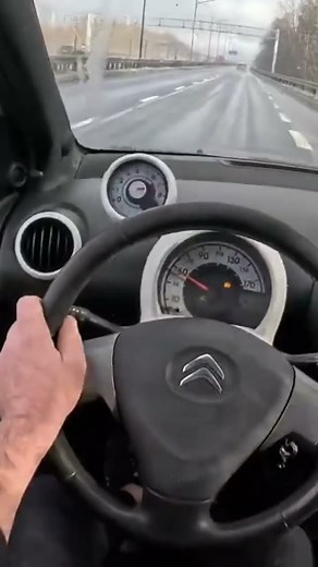 2011 Citroen C1 1.0 i 68HP Acceleration