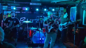 Check out Danny's beer solo on Bulls On Parade! 🤣 | Blitz'd