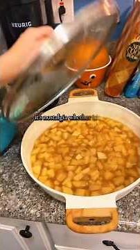 Mini Apple Pies with Crumble Topping 🍎 | Fun History & Cozy Baking