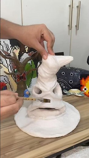 Making a HARRY POTTER Sorting Hat 🎩 Paper Mache Tutorial ✨#harrypotter #sortinghat #DIY #craft