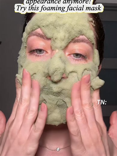 Get clear, radiant skin in 3 minutes! This grape extract foaming mask deeply cleanses your skin