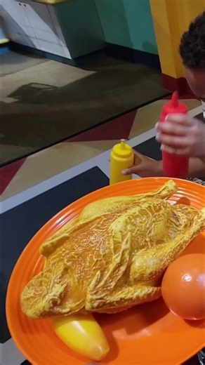 Street Food Surprise That Hooked Me! #ZZKidTV #googoocolors #googoogaga #shortvideo #kidsvideo