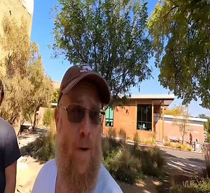 LOST PURSE, FOUND KEYS & A LOCAL COP - MOAB UTAH POLICE - First Amendment Audit - Amagansett Press #AmagansettPress #travel #photography #California #Coachella #valley #street #BruceGilden #AnselAdams #DorotheaLang #DianeArbus #WalkerEvans #RobertFrank #AndreKertesz #RVLiving | Amagansett Press